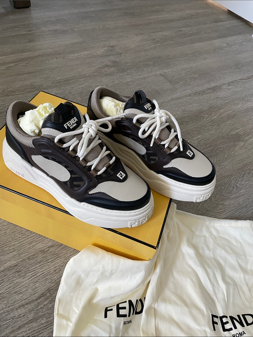 Fendi ForceMen’s Black, Brown and Cream Low-Top Sneakers
